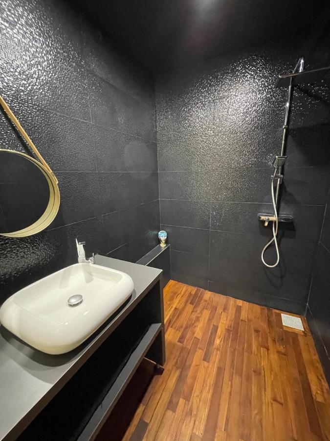 Chez Cathy Et Leo Bed & Breakfast Dinan Dış mekan fotoğraf